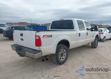 2015 Ford F-250 Xlt z USA, uszkodzony, nr VIN 1FT7W2BT7FEC52839